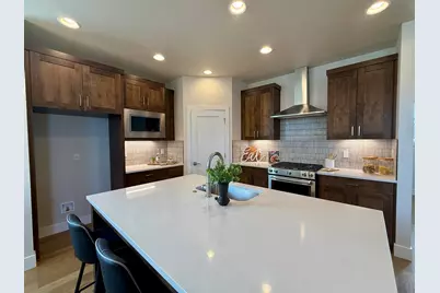 21425 SE Krakatoa Court, Bend, OR 97702 - Photo 9