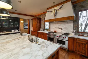 23021 Brushline Ct, Bend, OR 97701 - Photo 11