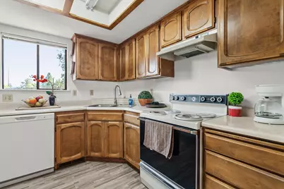 47 SW Eastern Avenue #APT 8, Grants Pass, OR 97526 - Photo 7