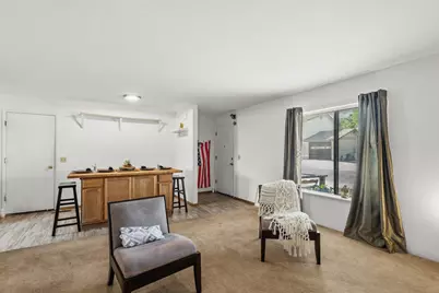 47 SW Eastern Avenue #APT 8, Grants Pass, OR 97526 - Photo 11