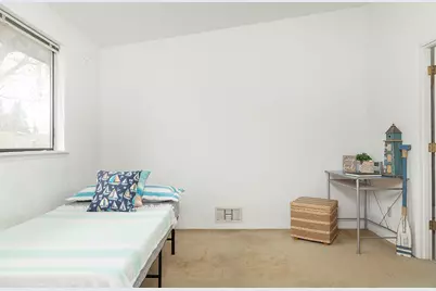 47 SW Eastern Avenue #APT 8, Grants Pass, OR 97526 - Photo 27