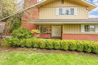 1345 NE 9th Street, Grants Pass, OR 97526 - Photo 7