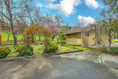 1345 NE 9th Street, Grants Pass, OR 97526 - Photo 69