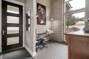 893 Highland View Loop, Redmond, OR 97756 - Photo 5