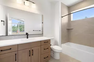 271 E Diamond Peak Ave, Sisters, OR 97759 - Photo 21