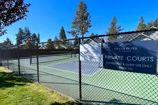 271 E Diamond Peak Ave, Sisters, OR 97759 - Photo 31