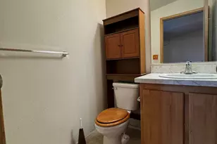 4200 Summers Ln, Klamath Falls, OR 97603 - Photo 15