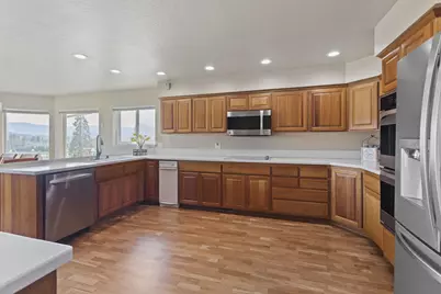 3320 Upper River Road, Grants Pass, OR 97526 - Photo 11