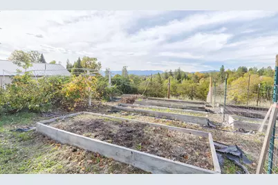 3320 Upper River Road, Grants Pass, OR 97526 - Photo 43