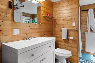 187 W Jefferson Ave, Sisters, OR 97759 - Photo 9