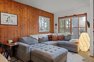 187 W Jefferson Ave, Sisters, OR 97759 - Photo 3