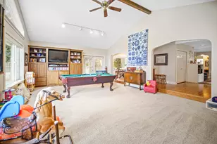 898 NW Riverside Blvd, Bend, OR 97703 - Photo 11