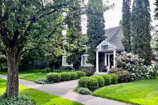 898 NW Riverside Blvd, Bend, OR 97703 - Photo 1