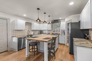 7537 Sterling Creek Rd, Jacksonville, OR 97530 - Photo 7