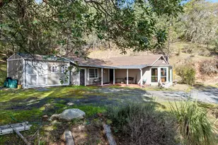 2805 Old Military Rd, Medford, OR 97502 - Photo 3