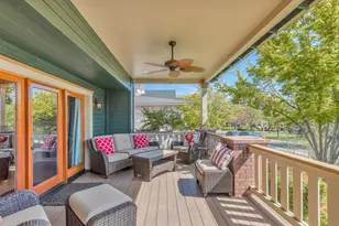 325 Jackson Creek Dr, Jacksonville, OR 97530 - Photo 3