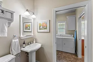 325 Jackson Creek Dr, Jacksonville, OR 97530 - Photo 25