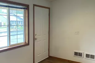 1519 SW Harbor Dr, McMinnville, OR 97128 - Photo 3