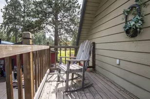 19373 Indian Summer Rd, Bend, OR 97702 - Photo 9