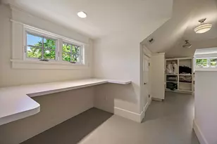 586 B St, Ashland, OR 97520 - Photo 55