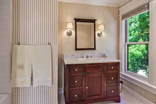 586 B St, Ashland, OR 97520 - Photo 53