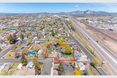 215 NW Canal Boulevard, Redmond, OR 97756 - Photo 1