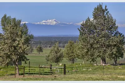 12512 SW Cornett Loop, Powell Butte, OR 97753 - Photo 41