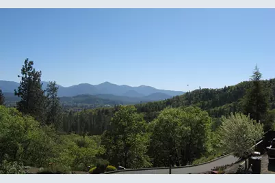 1129 NW Starlite Place, Grants Pass, OR 97526 - Photo 9