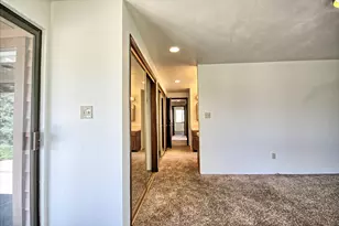 8264 Hwy 238, Jacksonville, OR 97530 - Photo 33