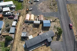 420 W Grant St, Burns, OR 97720 - Photo 3