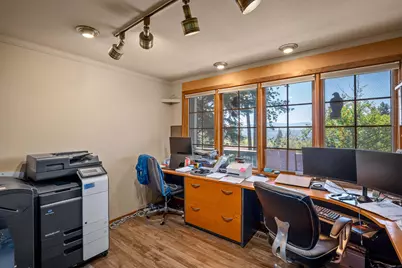 240 NE Scenic Drive, Grants Pass, OR 97526 - Photo 23