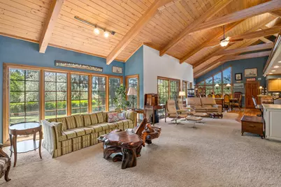 240 NE Scenic Drive, Grants Pass, OR 97526 - Photo 7