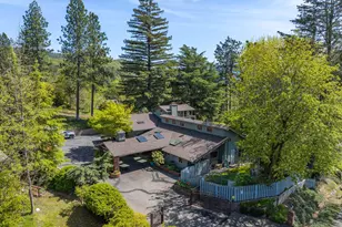 240 NE Scenic Dr, Grants Pass, OR 97526 - Photo 49