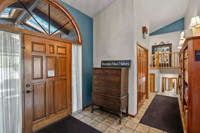 240 NE Scenic Drive, Grants Pass, OR 97526 - Photo 5