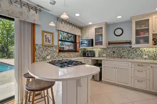 240 NE Scenic Dr, Grants Pass, OR 97526 - Photo 35