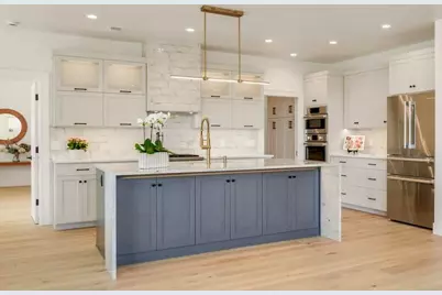 913 Granite Ridge Circle, Jacksonville, OR 97530 - Photo 9