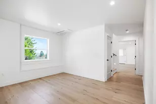 913 Granite Ridge Cir, Jacksonville, OR 97530 - Photo 43