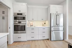 913 Granite Ridge Cir, Jacksonville, OR 97530 - Photo 17