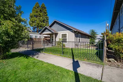 319 S Ivy Street, Medford, OR 97501 - Photo 5