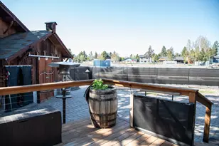 62725 Eagle Rd, Bend, OR 97701 - Photo 61