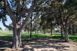 62725 Eagle Rd, Bend, OR 97701 - Photo 81