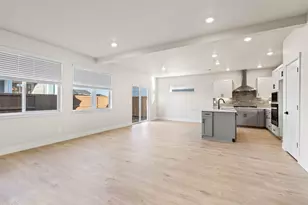 21532 SE Etna Pl, Bend, OR 97702 - Photo 7