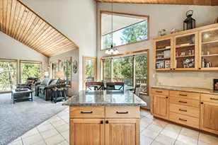 17748 Malheur Ln, Sunriver, OR 97707 - Photo 11