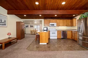 2010 Kings Hwy, Medford, OR 97501 - Photo 3