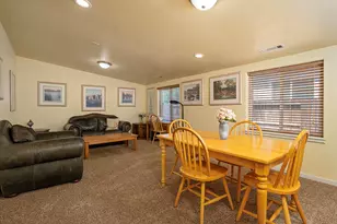 2010 Kings Hwy, Medford, OR 97501 - Photo 5