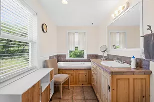 2875 Mel Lowe Ln, Medford, OR 97501 - Photo 39