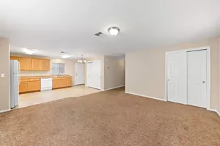 858 E 9th St, Medford, OR 97504 - Photo 25