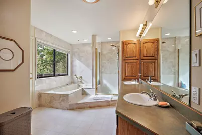 440 Richard Way, Jacksonville, OR 97530 - Photo 33