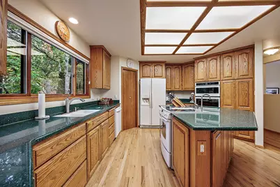 440 Richard Way, Jacksonville, OR 97530 - Photo 19