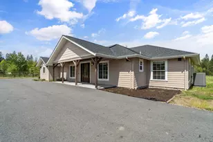 5802 Jerome Prairie Rd, Grants Pass, OR 97527 - Photo 3